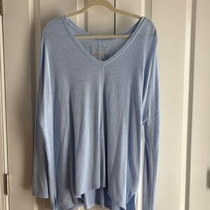 Lilly Pulitzer Luxletic V-Neck Women's Top